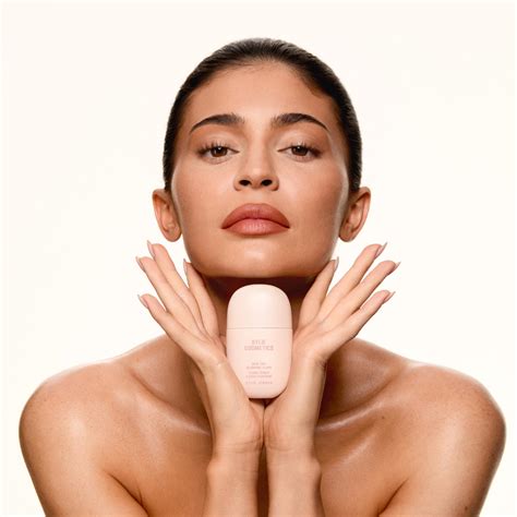 Skin Tint Blurring Elixir Foundation • 7W