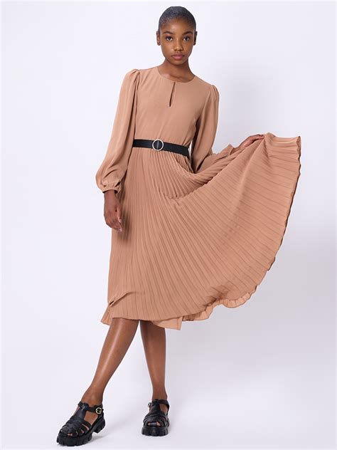 Fit & Flare Pleated Midi Dress