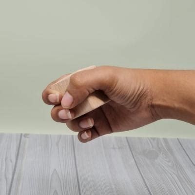 Development of the hands – Grasp