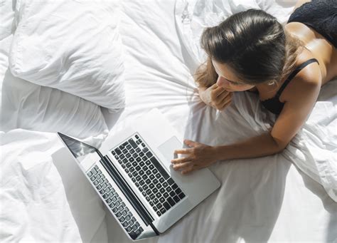 Watch The Trailer For New Hulu Documentary 'OnlyFans: Selling Sexy,' Peek Into 'Voyeuristic And ...