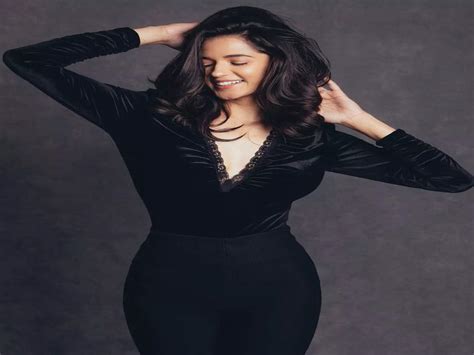 Manika Sheokand is a chic boss babe in this black velvet top!