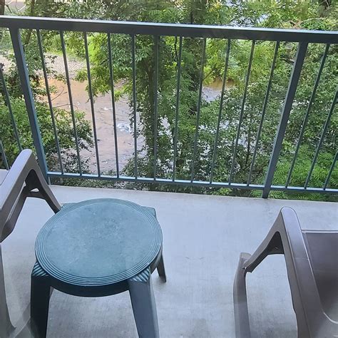 CREEKSTONE INN (Pigeon Forge) - Hotel Reviews, Photos, Rate Comparison ...
