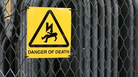 दर्दनाक हादसा: करंट लगने से भाई-बहन की मौत, पिता गंभीर हालत में अस्पताल ...