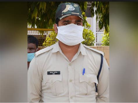 450 km walk to Jabalpur, reached constable duty