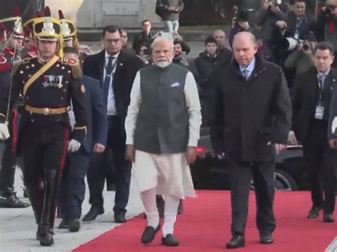 PM Modi in Argentina, Meets President: Discusses mineral trade and ...