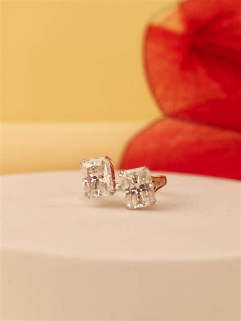 Orylisse Moissanite Ring - Classic Refinement | Fiona Diamonds