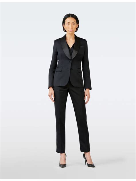 Formal Dressing 的图像结果