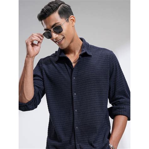 Buy HIGHLANDER Men Cutaway Collar Textured Casual Navy Blue Shirt Online