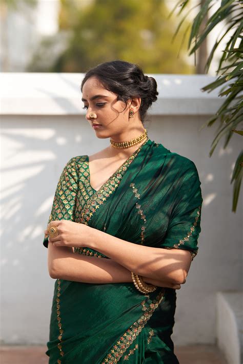 Label Earthen - Rani Panna Saree & Blouse - Elahe