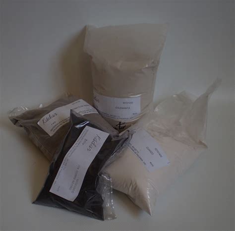 Colemanita - Kádar cerámica