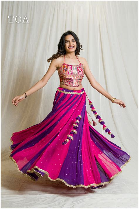 Sequins Sitara Jamuni Rani Skirt & Top 💫 – The Outfit Artisan