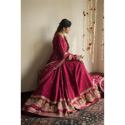 PINK | ZOHRA-FORMALS | DYOT – Chaand Tara