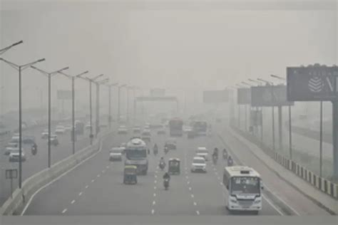 Delhi's air quality remains 'very poor'