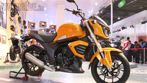 2016 Auto Expo: New colour schemes, touring and anodised accessories ...