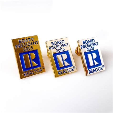 Class President Pin 的图像结果