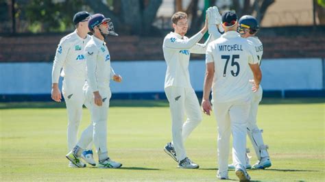 Matt Henry takes nine as NZ rout Zimbabwe in first Test