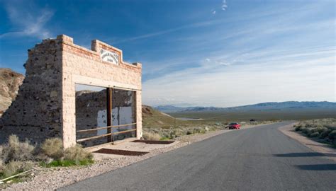 From boom town to ghost town, the abandoned Rhyolite, Nevada is a hot ...
