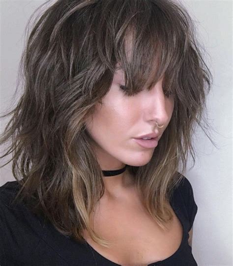 Medium Length Shag With Beachy Waves | Modern shag haircut, Medium shag ...