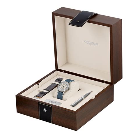 론진 헤리티지 클래식 | 우아하고 정밀한 시계 | LONGINES KR