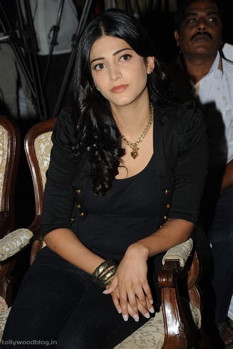 Shruti Hassan Photo Gallery at 7th Sense logo launch