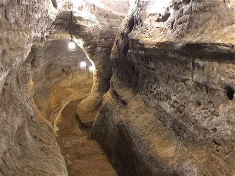 ROBBER'S CAVE TOURS