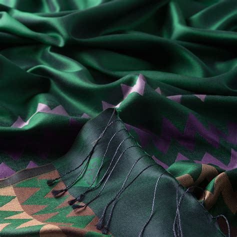 Emerald Green Zigzag Silk Scarf | Ipekevi