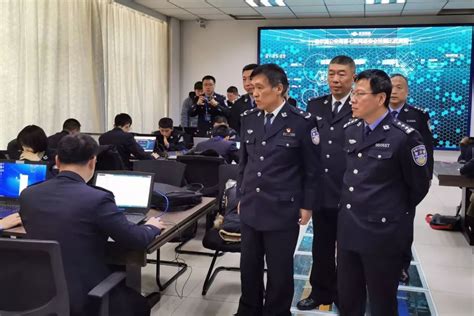 黑龙江省哈尔滨市公安局道外分局举行执法执勤警务车辆发放仪式(组图)-特种装备网