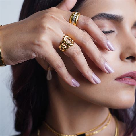 Bold Twist Link Statement Ring