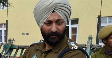J-K DSP Davinder Singh Granted Bail By Delhi Court In Terror Attacks ...
