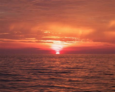 Download wallpaper 1280x1024 sea, sun, sunset, landscape standard 5:4 ...