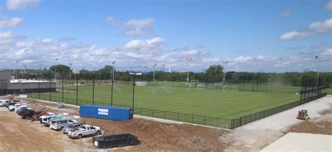 Natural Grass Field 的图像结果