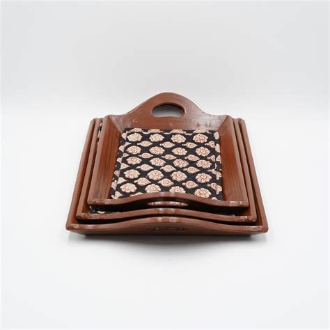 Reddish Brown Wooden Tray Set - Set of 3 - Slanted Handles – Tilonia Bazaar