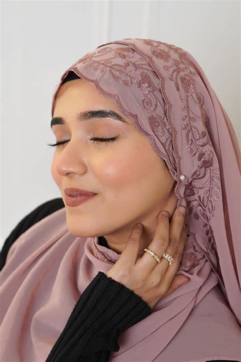 EMBROIDERED HIJAB - Pink – anahco