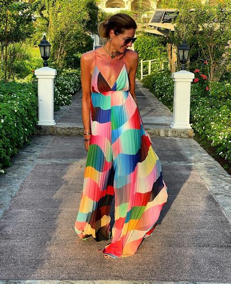 23 Resort Wear Ideas for Women Over 50: Classy, Plus Size, Beaches ...