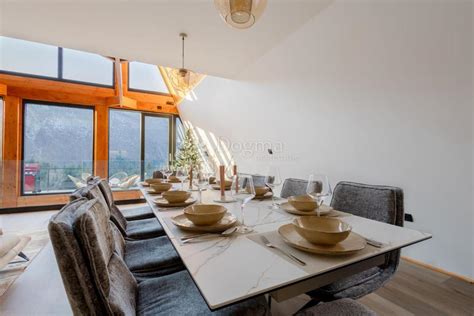 Predivna planinska vila sa grijanim bazenom, kuća, površina 296m2
