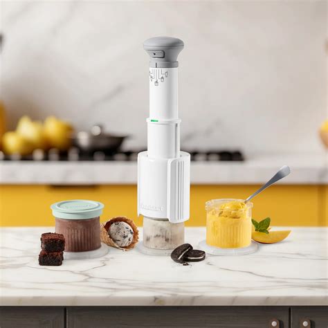 FastFreeze™ Ice Cream Maker
