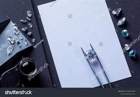 1,192 Diamond Tweezers Loupe Images, Stock Photos & Vectors | Shutterstock
