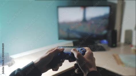 Play Computer Games 的图像结果