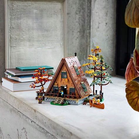 LEGO 21338 Ideas A-Frame Cabin Collectible Display Set, Buildable Model ...