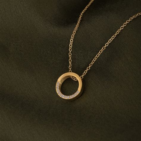 Gold Halo Necklace – PALMONAS