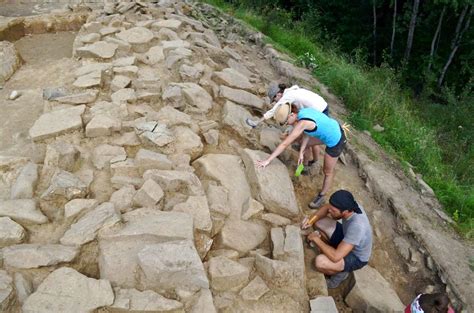 Wykład dr. hab. Marcina S. Przybyły pt. "Góra Zyndrama. tajemnicza ...