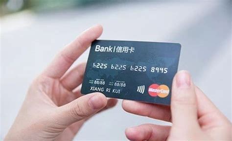 信用卡逾期在能联系欠款人的情况下银行会爆通讯录吗？ - 知乎
