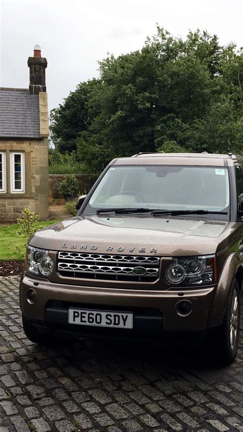 Download wallpaper 938x1668 land rover, car, suv, brown, parking iphone ...