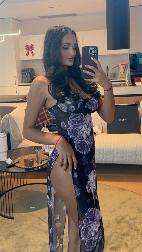 Lea Monet 🌸 | 😳💙 | Instagram