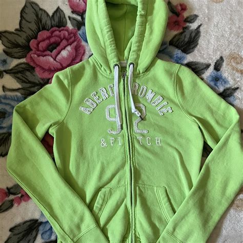 Small vintage womens abercrombie zip up - Depop