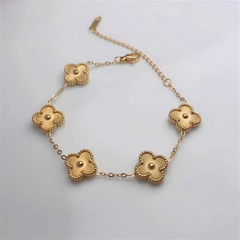 Golden Clover Bracelet – JEWELVA