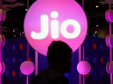 Jio चा पुन्हा मोठा धमाका! कॉलिंगनंतर आता 12 OTT फ्री देणारा दमदार प्लान ...