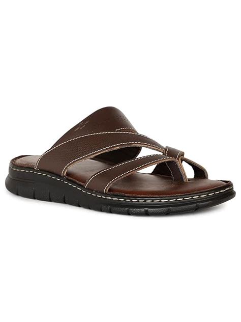 Buy BATA Mens Moody Toe Ring Brown Slipper at Amazon.in