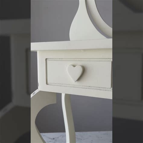 Fashionista Dressing Table With Chair – Madras Prop Store
