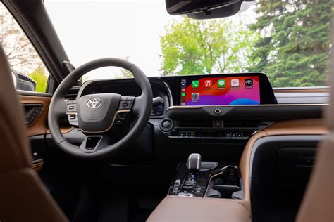 Crown Signia - Meadowvale Toyota